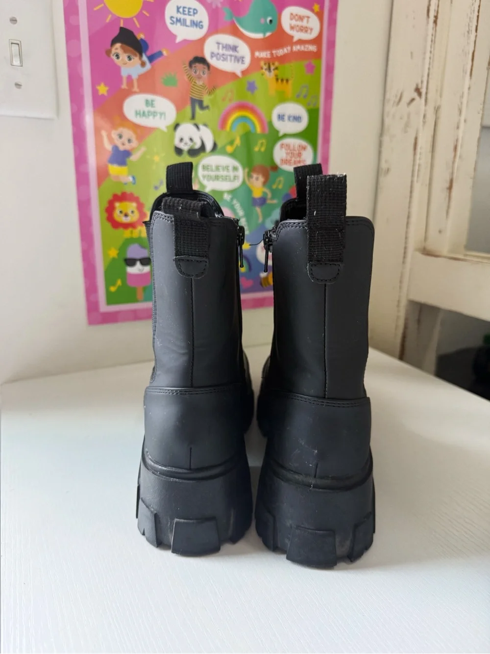 A New Day | Devan Winter Boots Black Chelsea Lug Sole Trendy It Girl Women’s 9.5